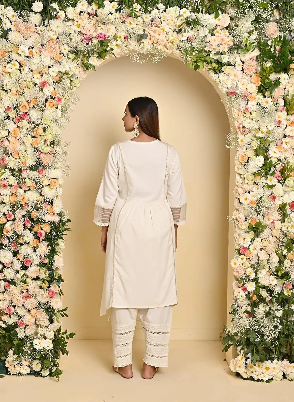 Ivory Knee-length Kurta with Asymmetric Hem and 3/4th Sleeves