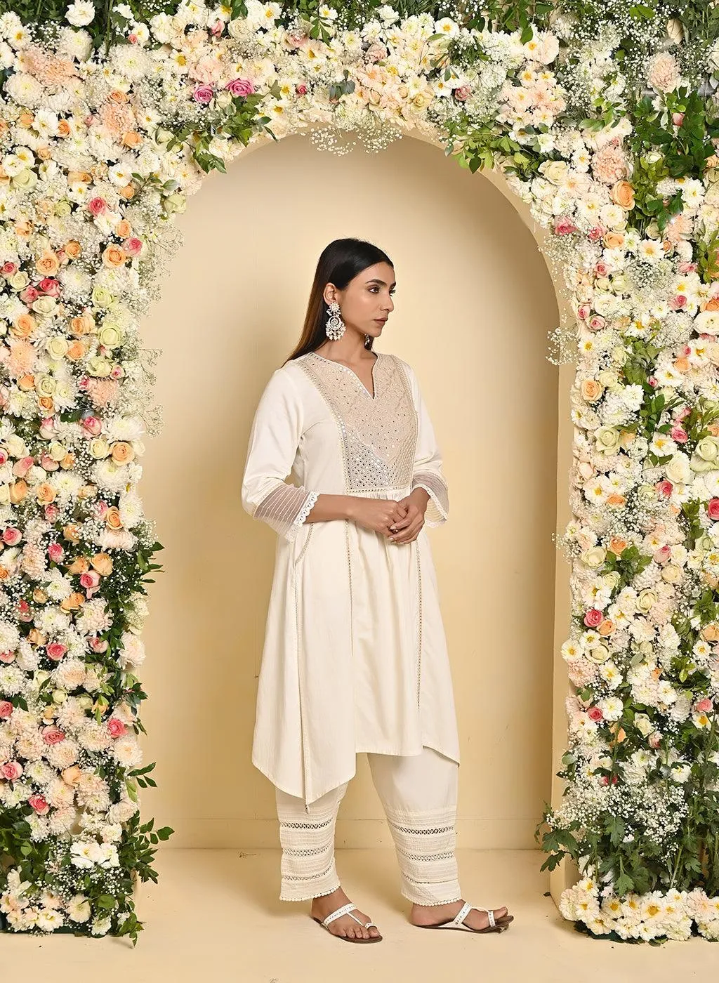 Ivory Knee-length Kurta with Asymmetric Hem and 3/4th Sleeves