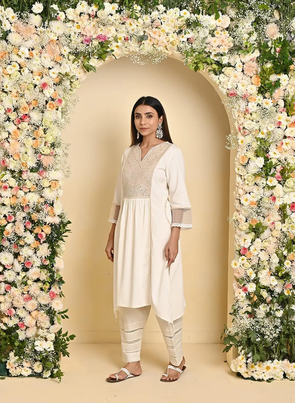 Ivory Knee-length Kurta with Asymmetric Hem and 3/4th Sleeves